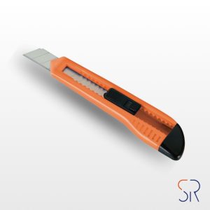 Cutter de Cuchilla Fragmentable de 18 mm. con Guía de Plástico